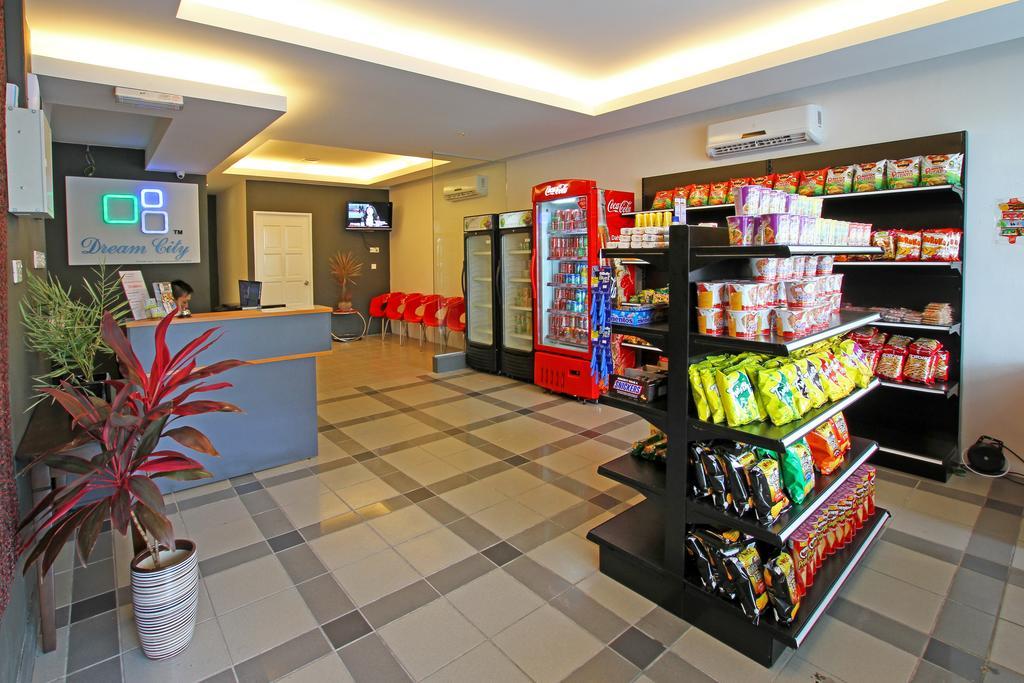 Dream City Kuching Exterior foto